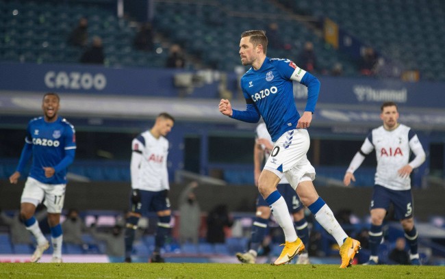 款和收入 款和收入